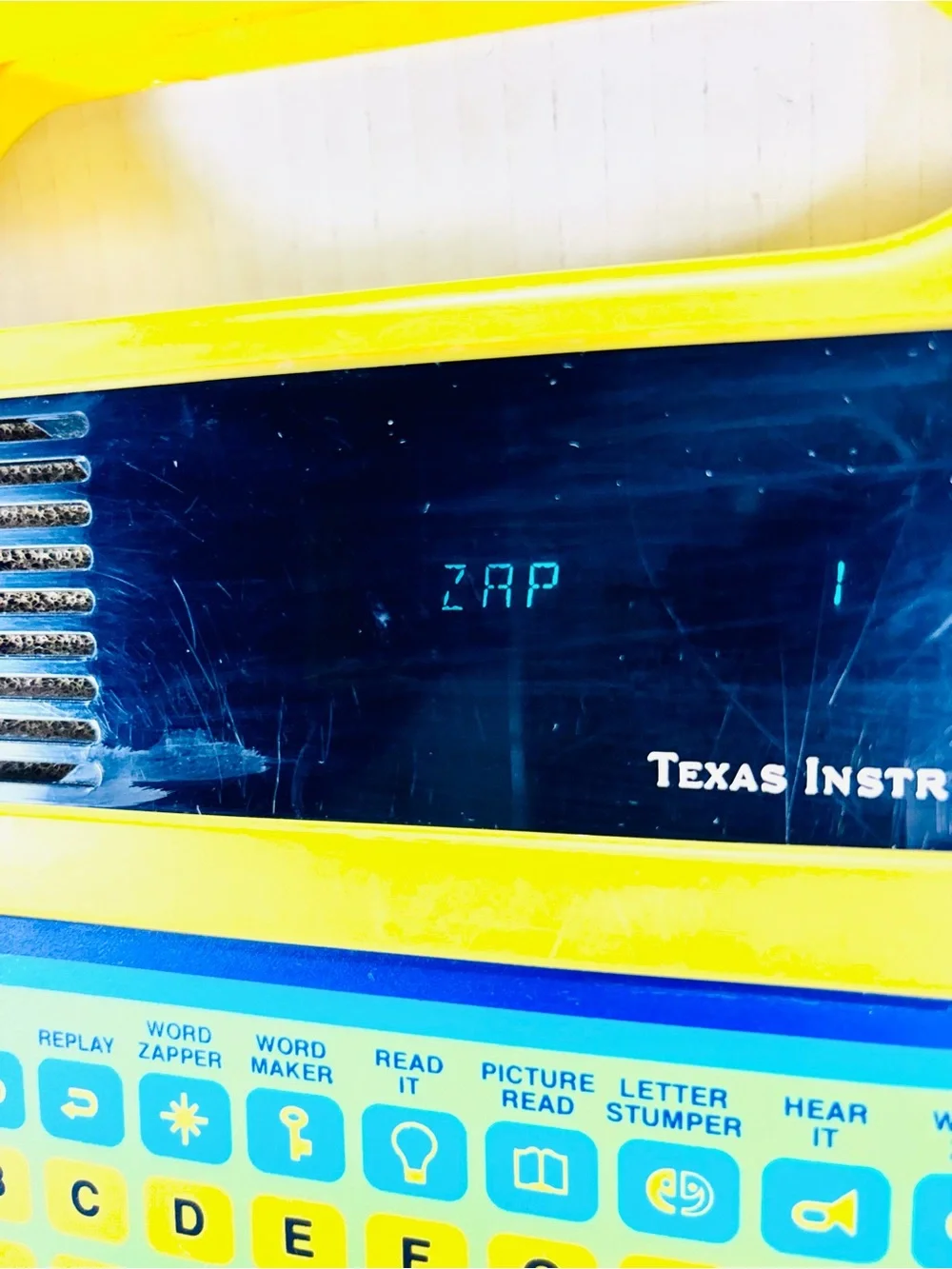SPEAK & READ Texas Instruments Working With Case & Book 1980’s Vintage